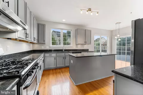 7806 Drum Point Ln, Clinton, MD 20735 photo 11