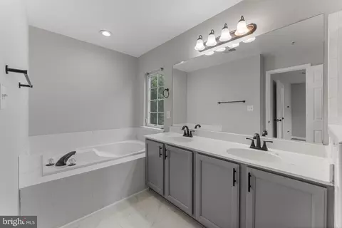 7806 Drum Point Ln, Clinton, MD 20735 photo 33