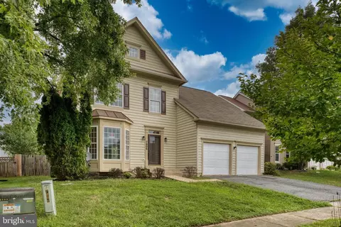 7806 Drum Point Ln, Clinton, MD 20735 photo 2