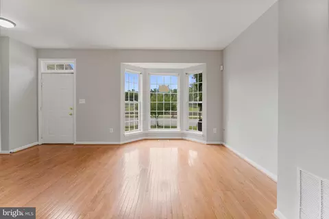 7806 Drum Point Ln, Clinton, MD 20735 photo 5