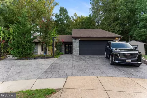8905 Pensacola Pl, Marlboro, MD 20772