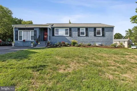 6604 Woodley Rd, Clinton, MD 20735