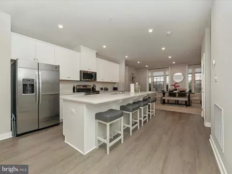 14811 Willow Run Ln, Laurel, MD 20707 photo 3