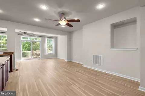 14919 First Baptist Ln, Laurel, MD 20707 photo 10