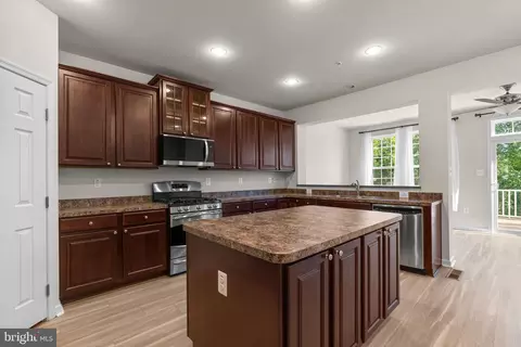 14919 First Baptist Ln, Laurel, MD 20707 photo 3
