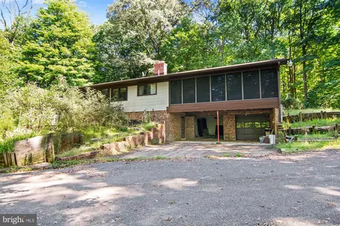 18701 Croom Rd, Brandywine, MD 20613