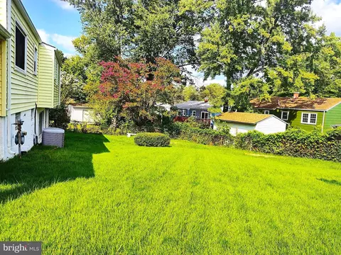 7531 Newberry Ln, Lanham, MD 20706 photo 6
