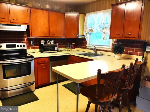 7531 Newberry Ln, Lanham, MD 20706 photo 7