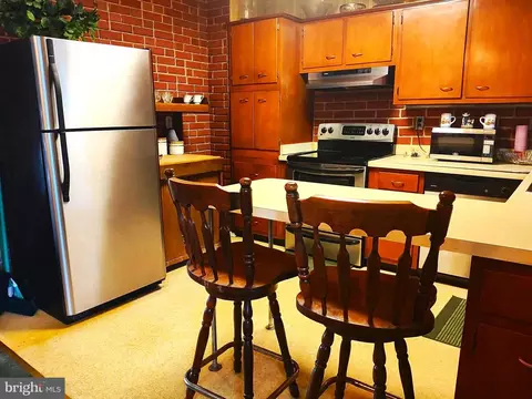 7531 Newberry Ln, Lanham, MD 20706 photo 8