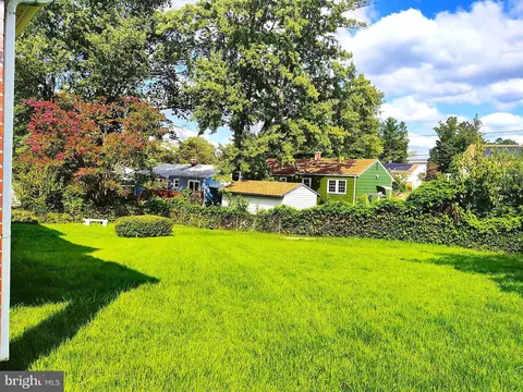 7531 Newberry Ln, Lanham, MD 20706 photo 5