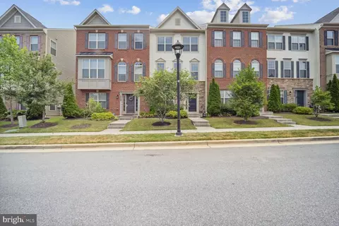 Exterior - 9524 Smithview Pl, Lanham, MD 20706 photo 3 of 5