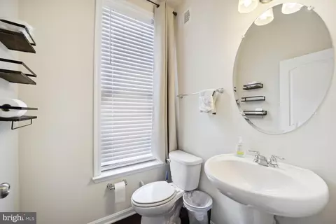Entry Way - 9524 Smithview Pl, Lanham, MD 20706 photo 8 of 10