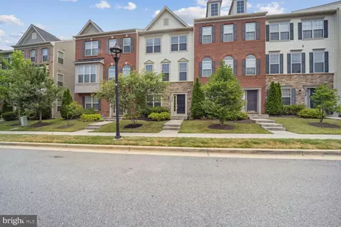 Exterior - 9524 Smithview Pl, Lanham, MD 20706 photo 2 of 5