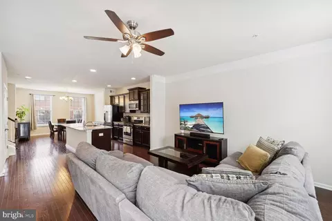 Entry Way - 9524 Smithview Pl, Lanham, MD 20706 photo 1 of 10