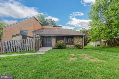 8301 Canning Ter, Greenbelt, MD 20770