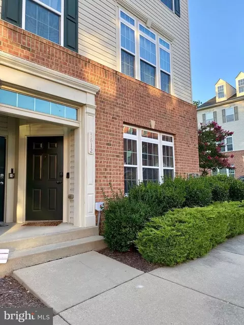 5612 Virginia Ln #25, Oxon Hill, MD 20745