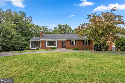 4900 Sharon Rd, Temple Hills, MD 20748