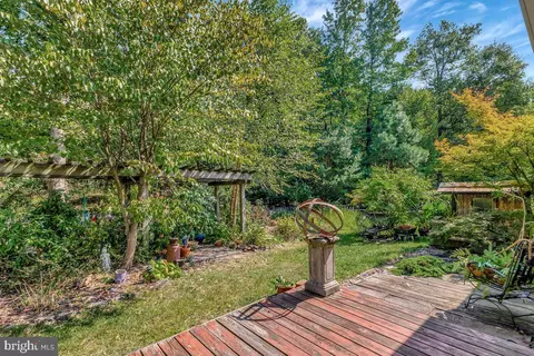 Exterior - 9207 Sumner Grove Dr, Laurel, MD 20708 photo 2 of 3