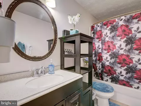 Bath - 4803 Rodgers Dr, Clinton, MD 20735 photo 1 of 2