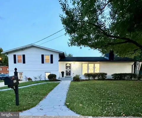 2009 Rosecroft Blvd, Fort Washington, MD 20744
