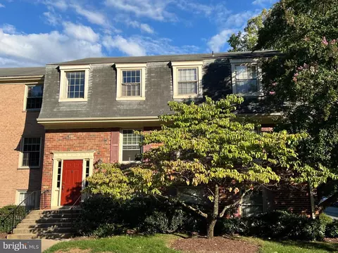 6022 Westchester Park Dr #6022 202, College Park, MD 20740