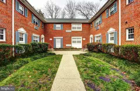 19 Post Office Ave #201, Laurel, MD 20707