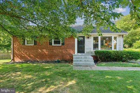 1005 Shady Glen Dr, Capitol Heights, MD 20743