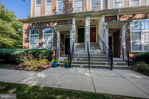 1002 Wood Branch Ct #402, Marlboro, MD 20774