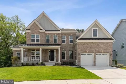 6831 Fountain Park Dr, Glenn Dale, MD 20769