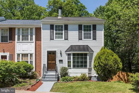 8464 Snowden Oaks Pl, Laurel, MD 20708 photo 1