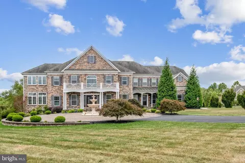 13105 Hunters Ridge Ln, Bowie, MD 20721