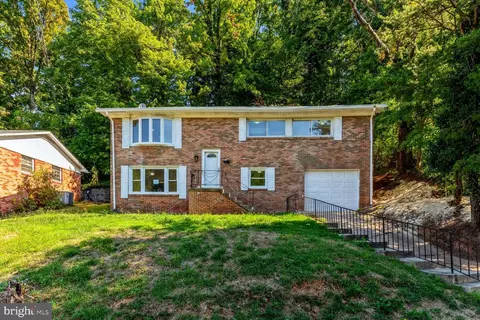 101 Cree Dr, Oxon Hill, MD 20745