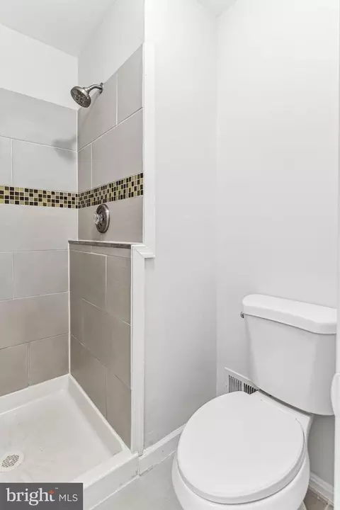 Bath - 7119 Kurth Ln, Lanham, MD 20706 photo 7 of 7