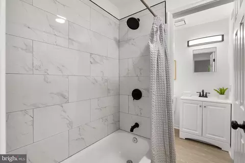 Bath - 2900 Buckthorn Ct, Lanham, MD 20706 photo 3 of 4