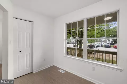Entry Way - 2900 Buckthorn Ct, Lanham, MD 20706 photo 4 of 4