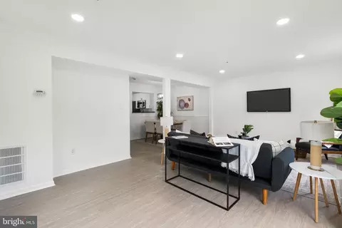 Living - 2900 Buckthorn Ct, Lanham, MD 20706 photo 2 of 2