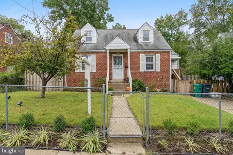 5817 33rd Ave, Hyattsville, MD 20782