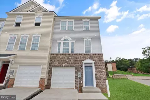 900 Talberta Ter, Oxon Hill, MD 20745