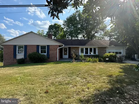 4207 Briggs Chaney Rd, Beltsville, MD 20705