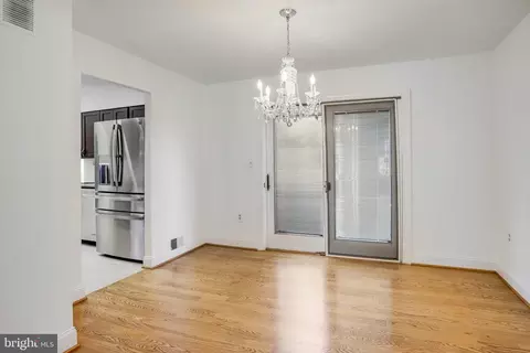 7006 Wren Ln, Lanham, MD 20706 photo 9