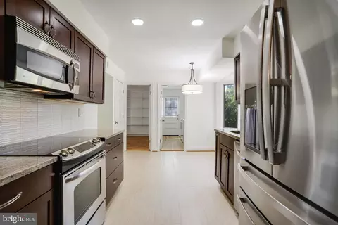 7006 Wren Ln, Lanham, MD 20706 photo 11