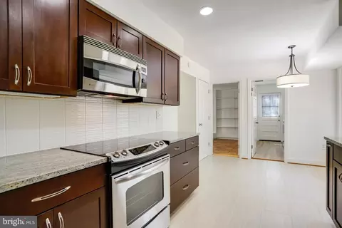 7006 Wren Ln, Lanham, MD 20706 photo 12