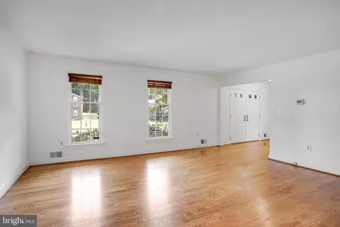 7006 Wren Ln, Lanham, MD 20706 photo 7