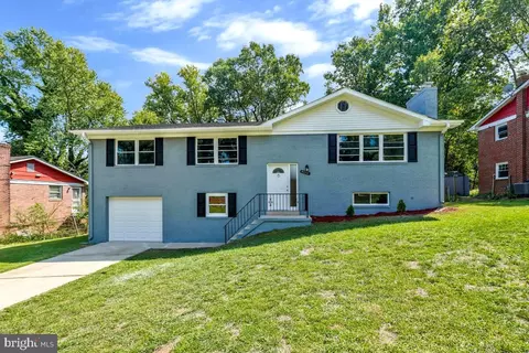 6925 Briarcliff Dr, Clinton, MD 20735