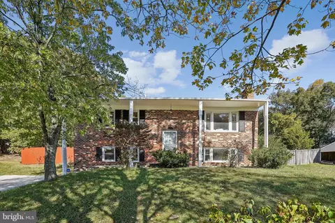 4104 Marbourne Dr, Fort Washington, MD 20744