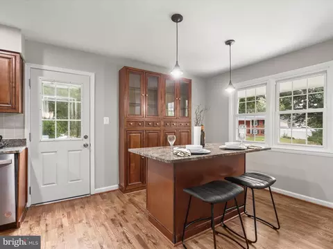 4407 Braeside Ct, Lanham, MD 20706 photo 12