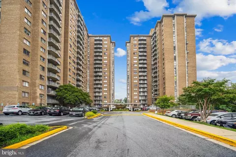 1836 Metzerott Rd #923, Hyattsville, MD 20783