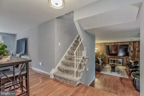 Entry Way - 6309 Sandy St, Laurel, MD 20707 photo 2 of 5