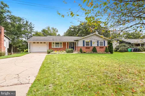 7007 Fitzpatrick Dr, Laurel, MD 20707