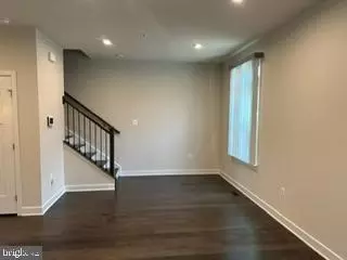 8034 Spring Arbor Dr, Laurel, MD 20707 photo 4